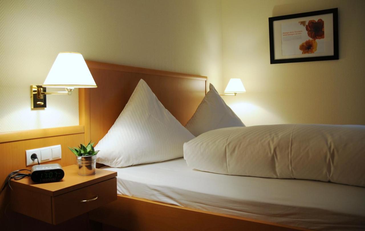 Hotel Restaurant Buergerklause Tapken Garrel Exteriör bild